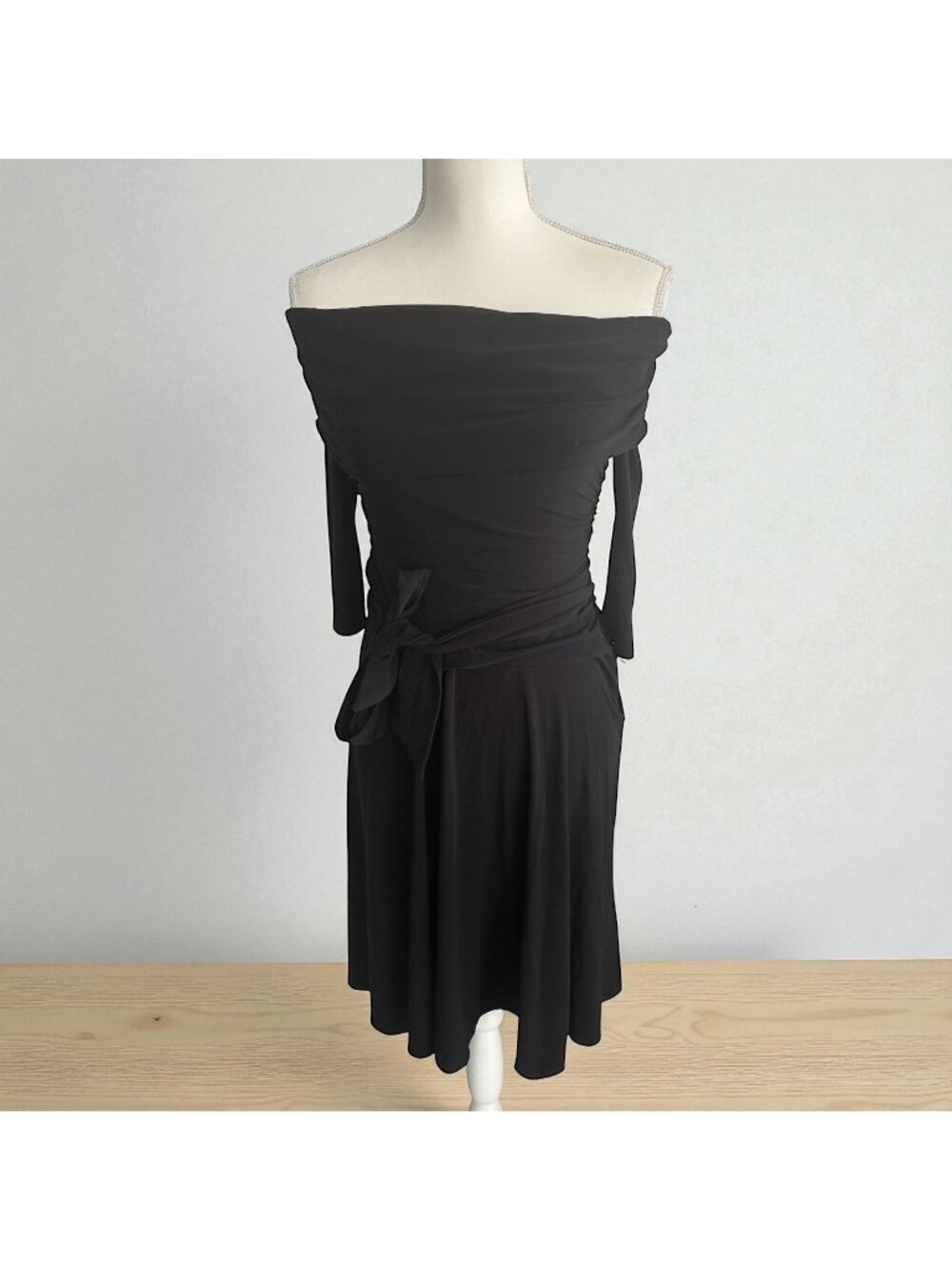 LAUNDRY Shelli Segal Black Off Shoulder Dress Size 2